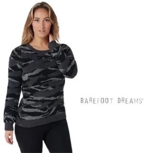 Barefoot Dreams Cozychic Seaside Crew Neck
Pullover Sweater Zebra Camo. XS